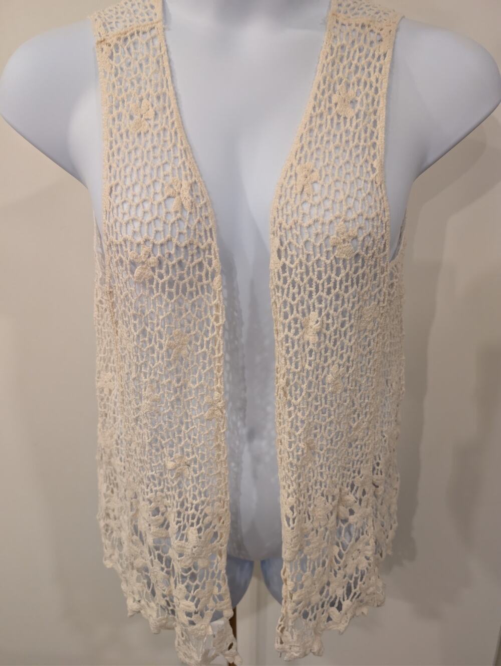 1236-Room Mates Size L - Crochett BOHO Vest